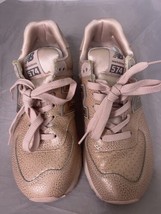 New Balance 574 Womens Size 8 Shoes Pebbled Metallic Pink - £37.45 GBP