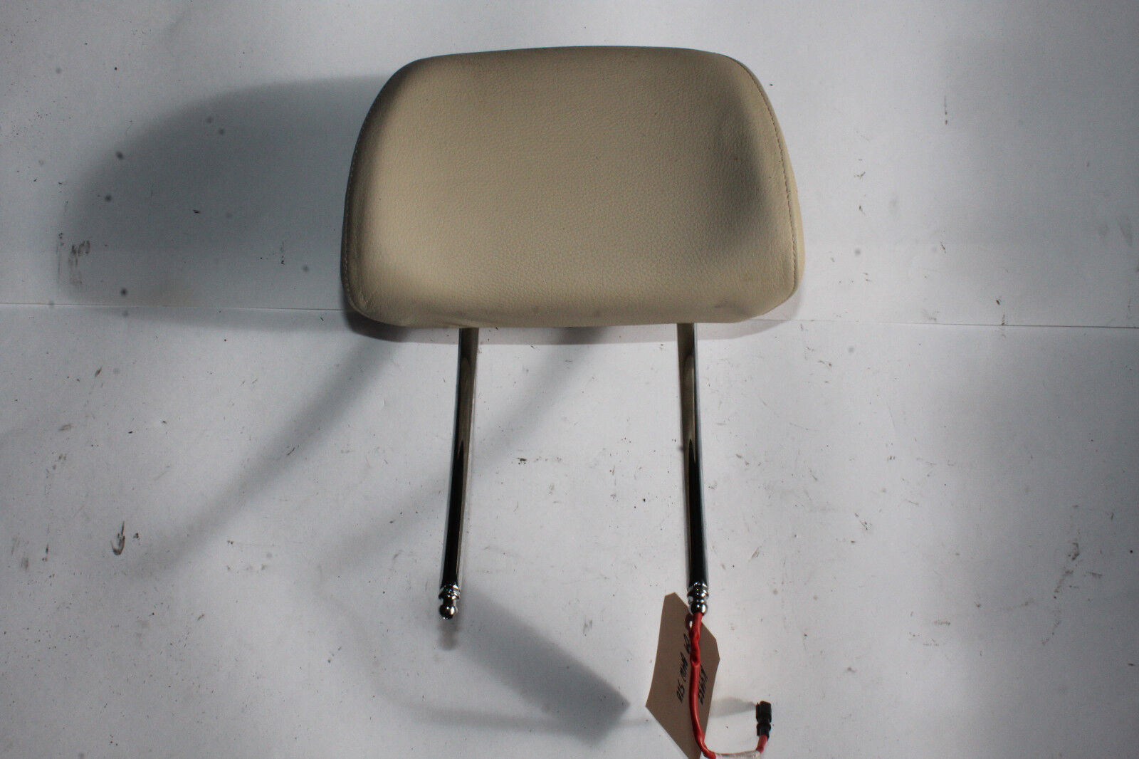 2008-2010 BMW 528 E60 FRONT LEFT DRIVER SIDE POWERED HEAD REST K4932 - $81.70