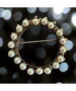 Vintage Pearl Brooch Pin Circle Costume Fashion Jewelry Gold Tone 1074 - $11.99