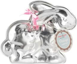 Nordic Ware Easter Bunny 3-D Cake Mold New - $17.95