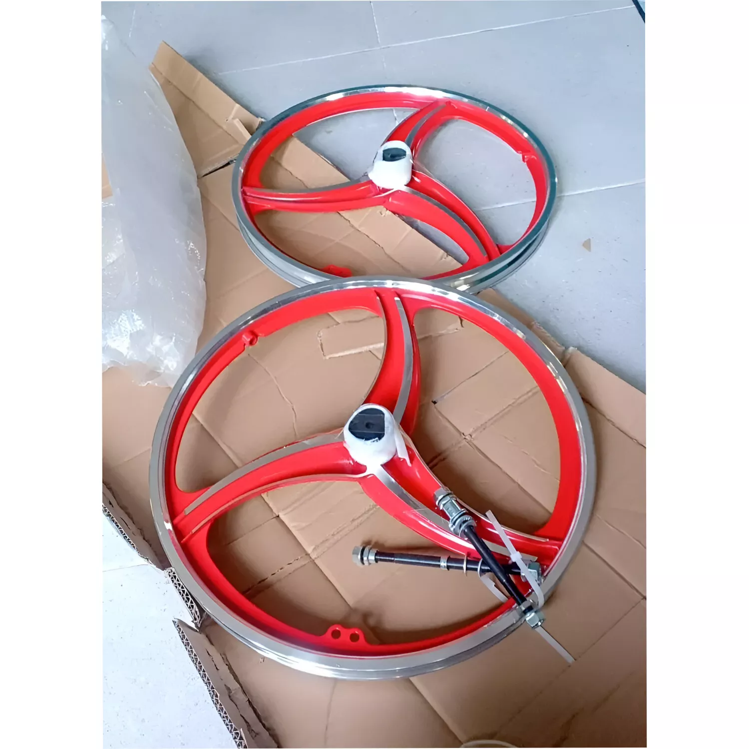 Item image 4