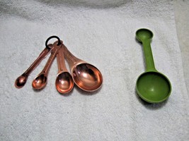 Vintage Copper Or Fuller Brush Company Measuring Spoons-Coffee-Spices-Kitchen-RV - £15.68 GBP