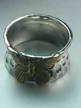 Estate Wide Hammered SIlvertone Band w Goldtone BUTTERFLY Insect Overlay SZ 8.5 - £14.58 GBP