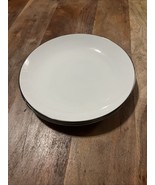 2 Pier 1 Platinum Rim 4 Pc Dinner Plates Porcelain 8.5” - $19.14 CAD