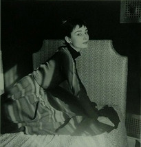 Audrey Hepburn,  Kneeling on a bed (1) -  Framed Picture 11 x 14 - £25.88 GBP
