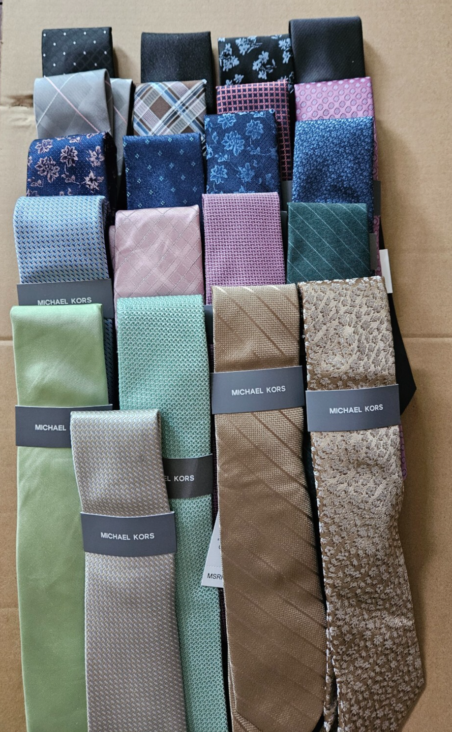 MICHAEL KORS Men&#39;s Silk Blend Ties NEW MSRP: $69.50  Assorted - $16.95