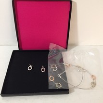 Hammered Illusion Necklace Earrings and Bracelet Set Tricolored. NEW  Retired - $18.69