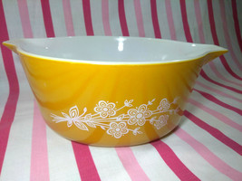 Awesome Pyrex  1970&#39;s MOD Golden Butterfly Casserole or Serving Dish • 4... - £7.90 GBP