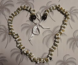 Hawaii Wedding Mongo Shell with Kukui Nut Lei Necklace WHITE-GREEN - $16.79