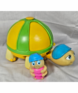 Vintage Glow Worm Pull Toy Friend Turtle Toy with Snugbug 1985 - $671.26 MXN