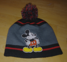 DISNEY BOY&#39;S KNIT BEANIE W/POM--MICKEY MOUSE ON FRONT-ACRYLIC-WORN ONCE-... - $174.03 MXN