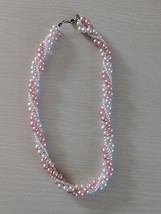 Vintage Jewelry Necklace Pink White Swirl Bead Faux Pearl Choker - $370.63 MXN