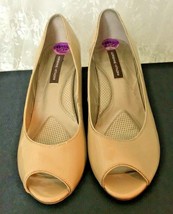 Adrienne Vittadini Women&#39;s Wedge Heel Pumps Size 8 1/2 M Beige Mallory C... - $27.21