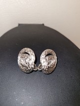 Vintage Crown Trifari Swirl Circle Earrings Silver Tone Clip On Signed - £13.45 GBP