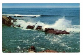 Color Postcard Of Pacific Breakers Montery Bay California - £10.07 GBP