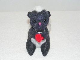 2002 Barbie &quot;Carlita The Skunk&quot; Holding A Rose 4.5&quot; Plush Toy With Out Tag Guc - £7.07 GBP