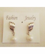 SMALL SILVER EARRINGS WITH PEARL - $6.83 CAD