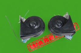 2008-2013 chevrolet tahoe low high pitch tone note horn signal pair set oem - $55.87