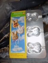 Wilton BUNNY COOKIE PAN NEW - $18.40