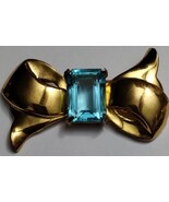 Golden Bow with Aquamarine Blue Stone Brooch - €65,10 EUR