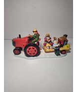 Department 56 Snow Village Caroling At The Farm Ceramic Accessory - $454.41 MXN
