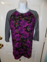 LuLaRoe Randy Tee Shirt Gray W/Multi-Colored Floral Print Size M Women&#39;s NWOT - £17.10 GBP