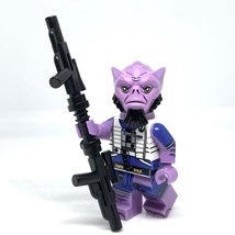 Pilot Zeb Minifigure Star Wars The Mandalorian Zeb Orrelios - £4.47 GBP