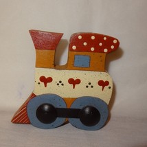 Vintage Wooden Train Table Top Figurine 3&quot; Country Hearts - $9.99