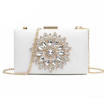 Pure Elegance: Ivory Bliss Handbag - Timeless White Fashion Accessory - £35.87 GBP