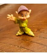 Vintage Disney Snow White Seven Dwarfs “Dopey” PVC Toy Figurine Cake Top... - $181.42 MXN
