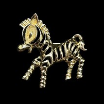 Vintage Sarah Coventry Signed 70s Baby Zebra Foal Zoo Gold Tone Metal Brooch Pin - £8.16 GBP