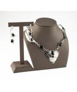 Sterling Silver Wing Motif Onyx Necklace and Earring Set by Pete Morgan - €979,43 EUR