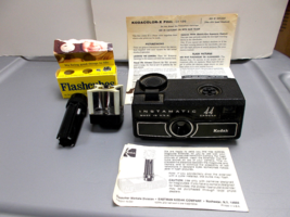 Kodak 44 Instamatic Camera 2 Flash Bulbs Untested - £14.12 GBP