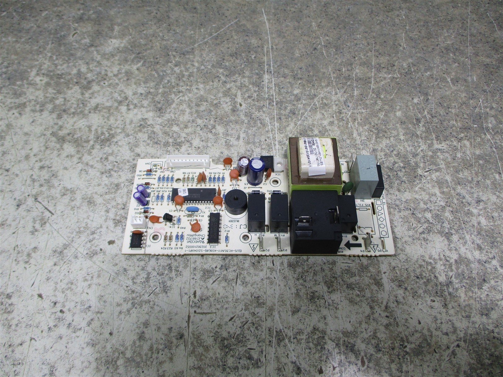 Frigidaire Air Conditioner Control Board Part  5304496327