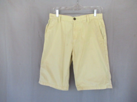 Tommy Hilfiger men&#39;s shorts Size 29 yellow flat front inseam 11&quot; - £12.49 GBP