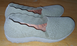 SKECHERS LADIES BEIGE AIR-COOLED MEMORY FOAM RELAXED FIT FABRIC SHOES-6.... - $19.95