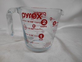 Old Vtg Pyrex 2 Cup Glass Measuring Cup Red Letter Usa Cookware Bakeware Glasswa - £23.73 GBP