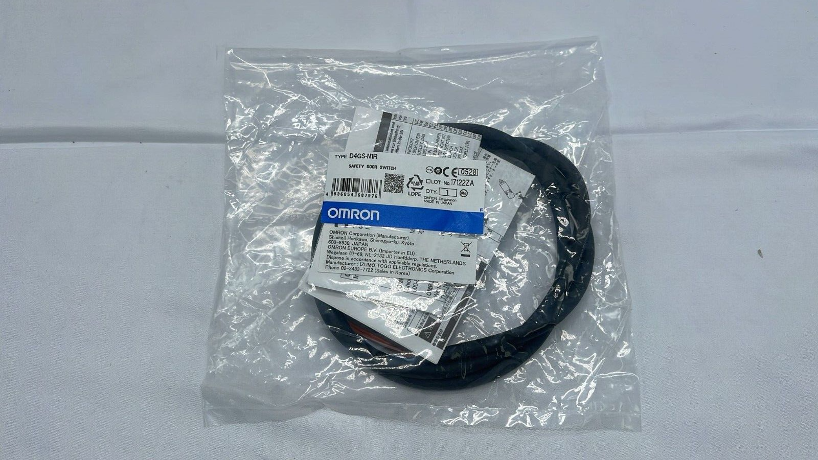 OMRON D4GS-N1R Safety Door Switch - $89.10