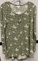 NWT LuLaRoe Medium Green Camouflage Floral Ribbed Knit Lynnae Long Sleeved Shirt - £29.75 GBP