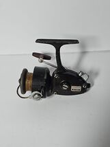 Vintage Daiwa Corp Calif Spinning Fishing Reel No. 7250RL Crack In Handle - $23.76