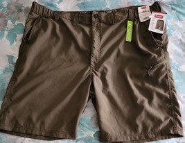 Wrangler ~ Size 48 ~ Cargo Utility Pockets ~ Relaxed Fit ~ OLIVE GREEN Shorts - £20.59 GBP