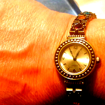 Beautiful vintage rhinestone watch - £16.35 GBP