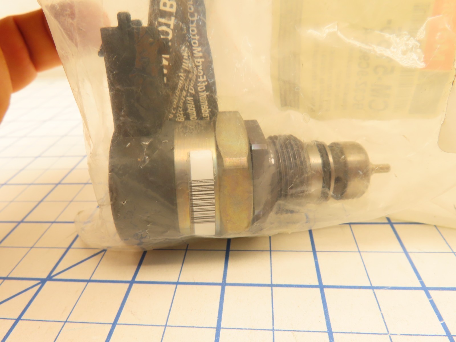 Ford BC3Z-9C968-A Fuel Pressure Regulator CM-5185 Factory Sealed Item image 3