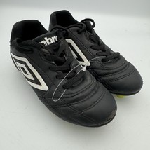 Umbro Finale Soccer Futbol Cleats Shoes Black Neon Green Youth Size 11 - $245.13 MXN