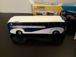 Corgi Union Pacific Limited Edition Yellow Coach 743 Die-Cast - $63.88