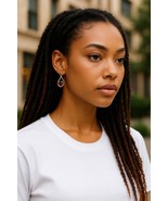 Vintage Faux Garnet Dangle Gold Tone Pierced Earrings - $187.28 MXN