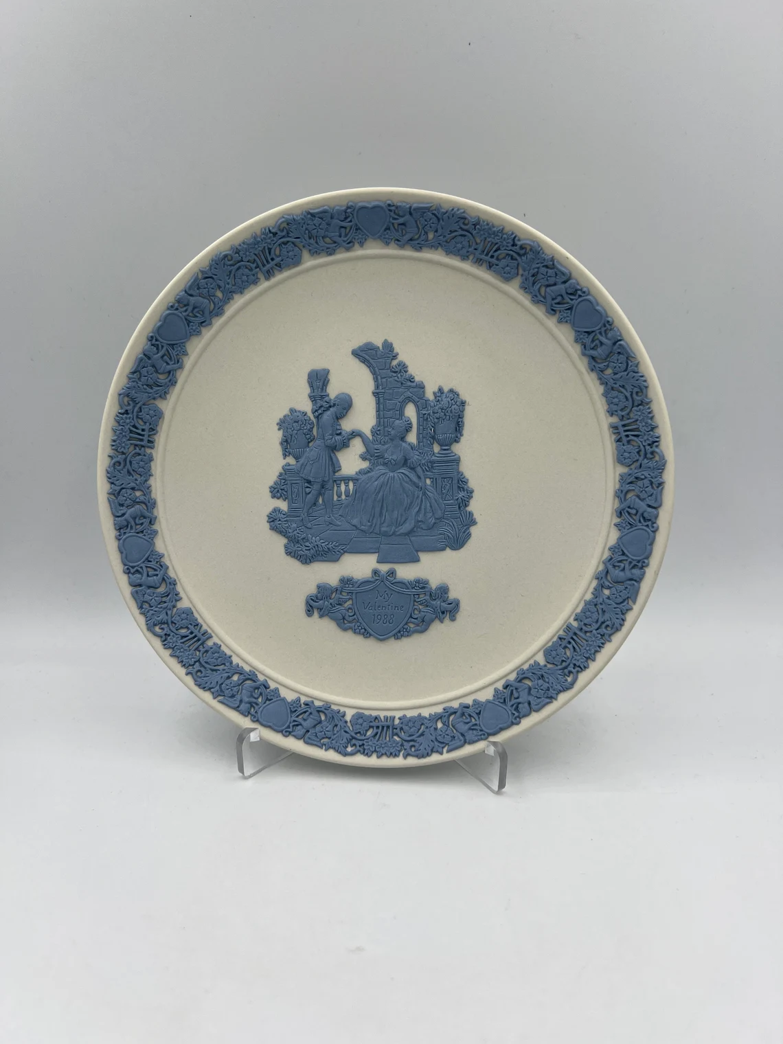 Wedgewood Jasperware Valentine Plates 1988 - $59.95