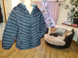 Mountain Warehouse, Mens Lightweight Padded Jacket,  UK14, colour black/blue - $27.00
