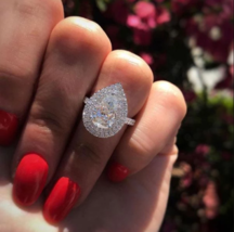 2.30Ct Pera Diamanti Finti Doppio Halo Fidanzamento Ring 14K Placcato Oro Bianco - £128.67 GBP