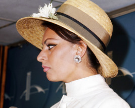 Sophia Loren 8x10 Photo candid in white jacket and straw hat 1967 - £6.26 GBP